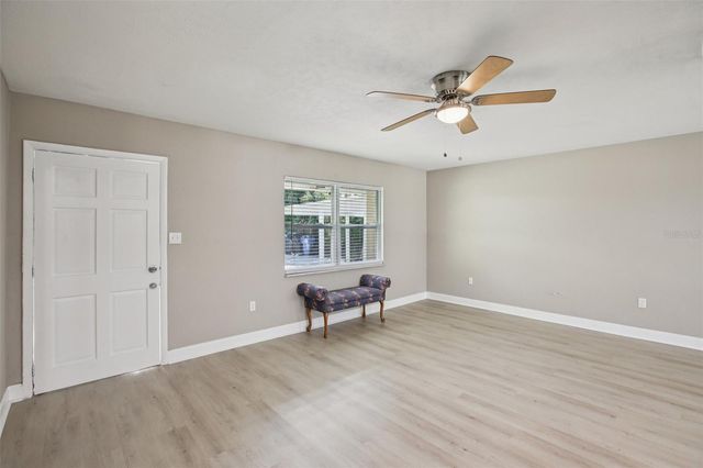 204 E SHELL POINT ROAD, Ruskin, FL 33570