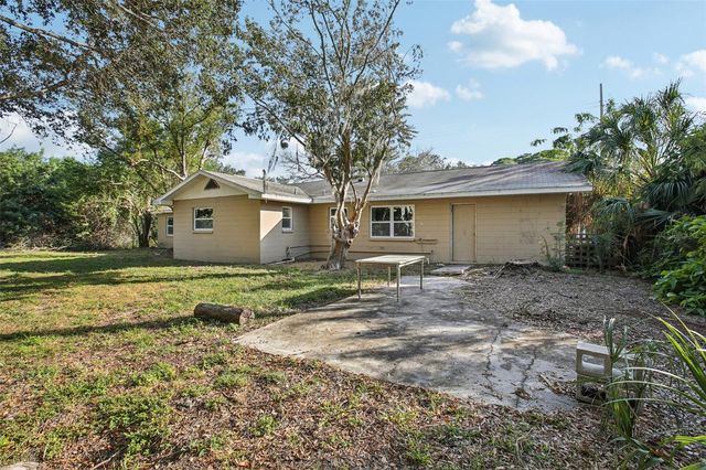 204 E SHELL POINT ROAD, Ruskin, FL 33570