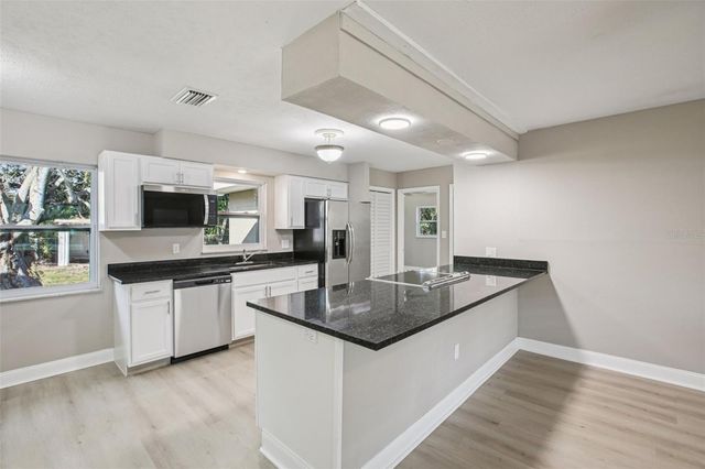 204 E SHELL POINT ROAD, Ruskin, FL 33570