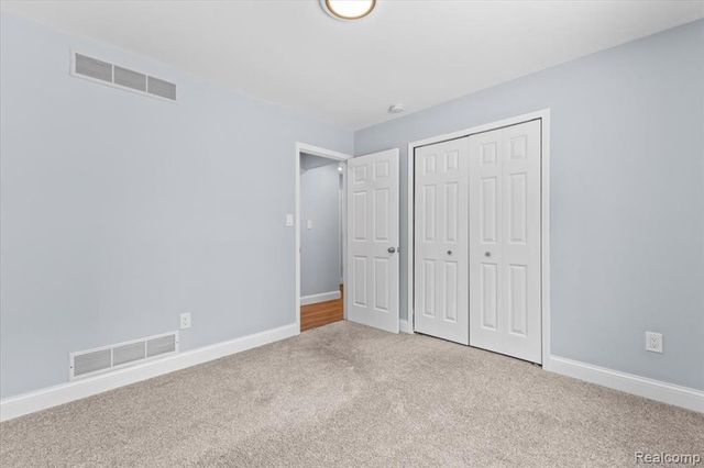 870 Alpine Drive, Brighton, MI 48116