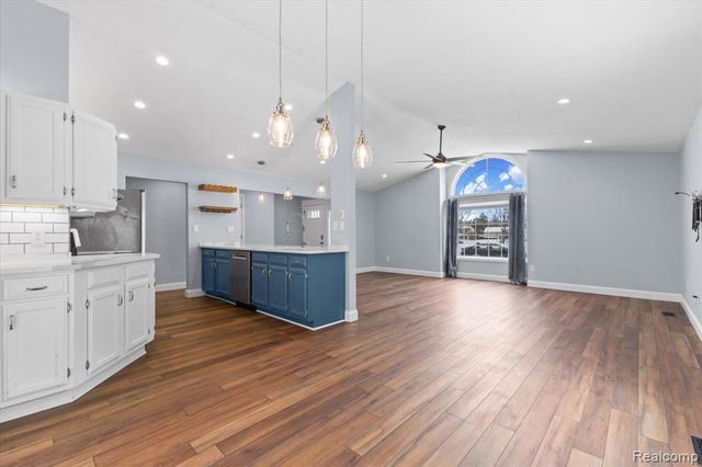 870 Alpine Drive, Brighton, MI 48116