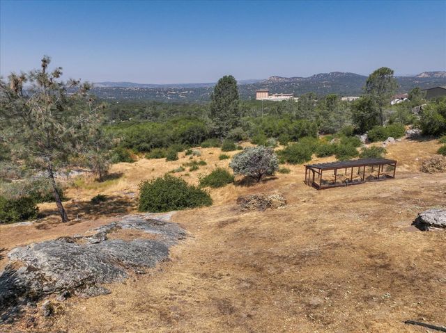 31364 Quartz Mountain Road, Coarsegold, CA 93614