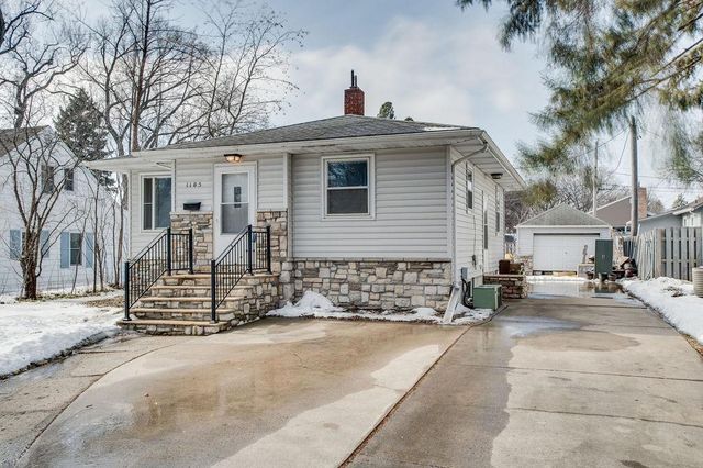 1105 11th Street S, Moorhead, MN 56560