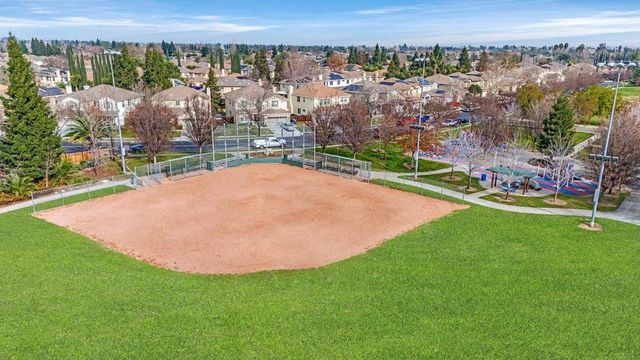 4726 Dandelion Loop, Tracy, CA 95377