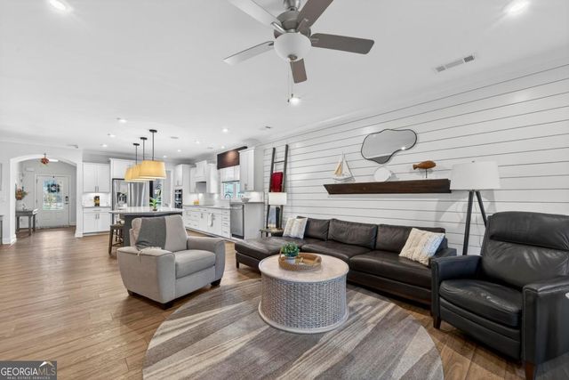 1040 Cottonwood Trc, Greensboro, GA 30642