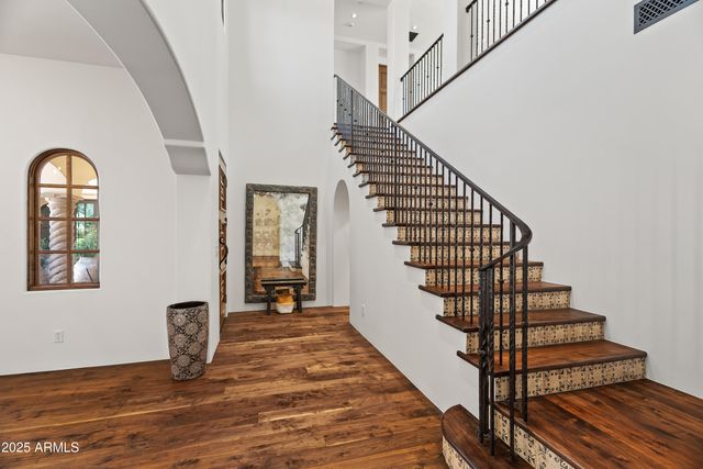 4949 E LINCOLN Drive 16, Paradise Valley, AZ 85253