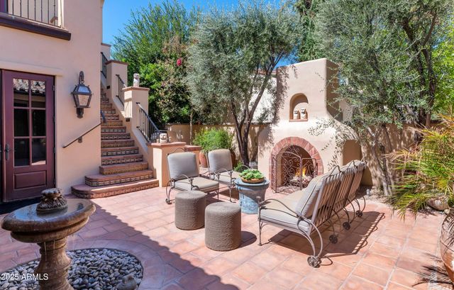 4949 E LINCOLN Drive 16, Paradise Valley, AZ 85253