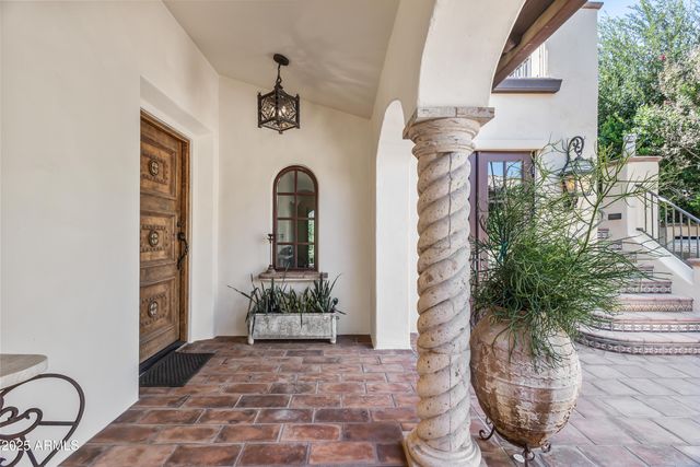 4949 E LINCOLN Drive 16, Paradise Valley, AZ 85253