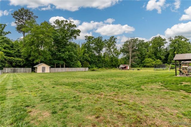 10904 Burleigh Dr, South Prince George, VA 23805