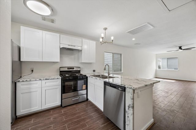 6106 Settlers Lake Circle E, Katy, TX 77449