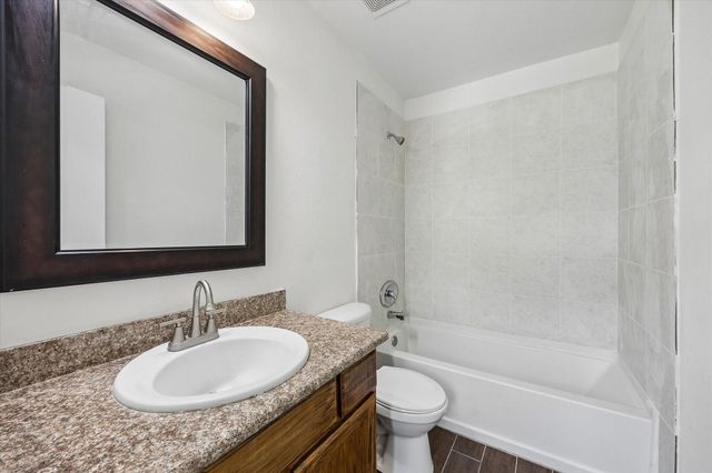 6106 Settlers Lake Circle E, Katy, TX 77449