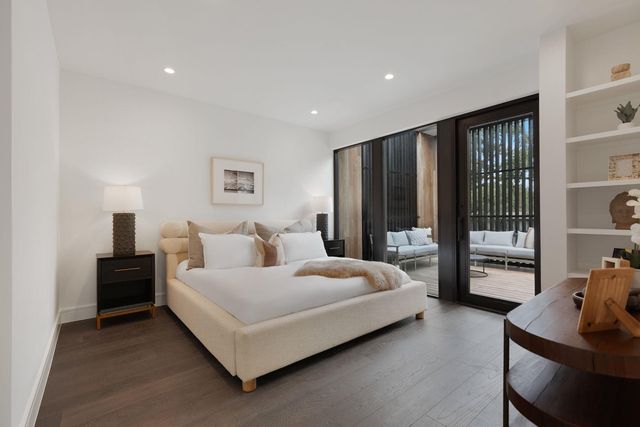 2407 W 10th ST, Austin, TX 78703