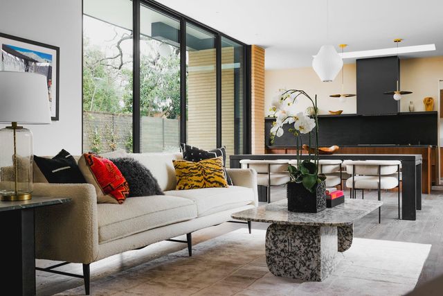 2407 W 10th ST, Austin, TX 78703