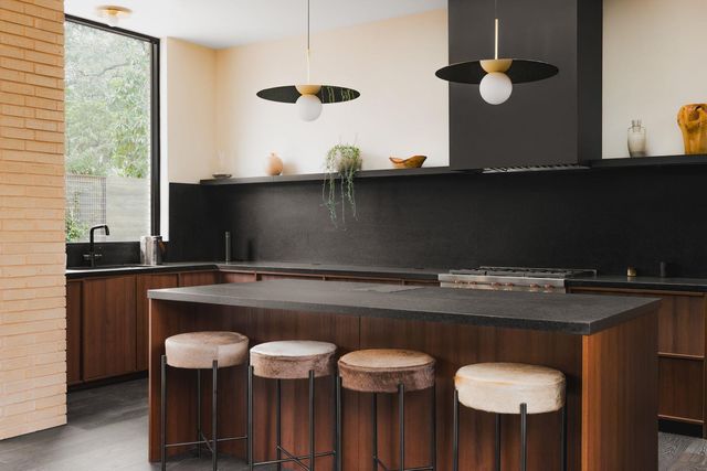 2407 W 10th ST, Austin, TX 78703