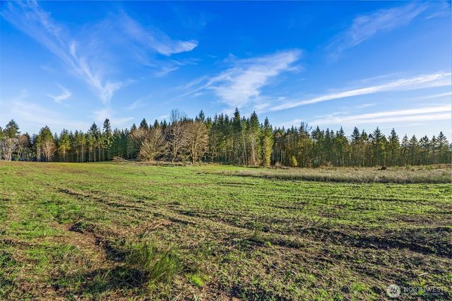 242 Suncrest Drive, Castle Rock, WA 98611