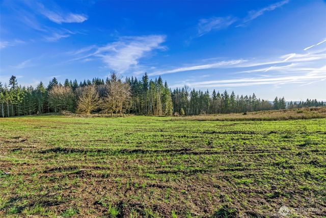 242 Suncrest Drive, Castle Rock, WA 98611