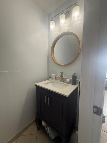 9207 SW 227th St 3, Cutler Bay, FL 33190