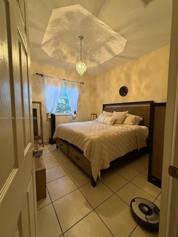 9207 SW 227th St 3, Cutler Bay, FL 33190