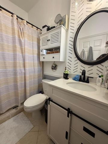 9207 SW 227th St 3, Cutler Bay, FL 33190