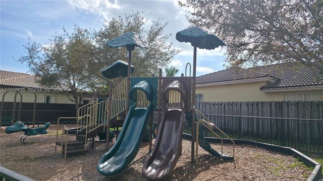 9207 SW 227th St 3, Cutler Bay, FL 33190