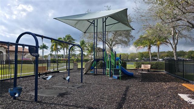 9207 SW 227th St 3, Cutler Bay, FL 33190