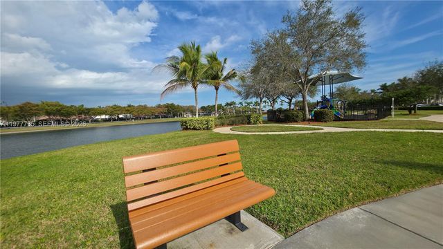 9207 SW 227th St 3, Cutler Bay, FL 33190