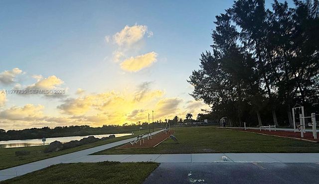 9207 SW 227th St 3, Cutler Bay, FL 33190