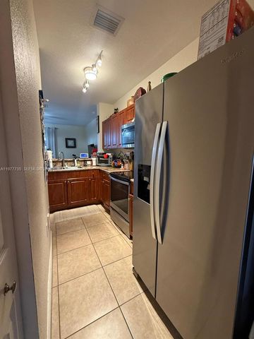 9207 SW 227th St 3, Cutler Bay, FL 33190