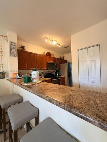 9207 SW 227th St 3, Cutler Bay, FL 33190