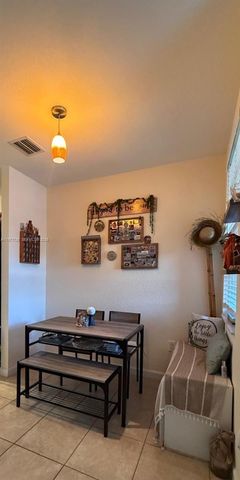 9207 SW 227th St 3, Cutler Bay, FL 33190