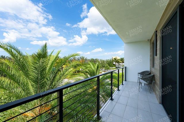 16550 Sunset Way, Weston, FL 33326