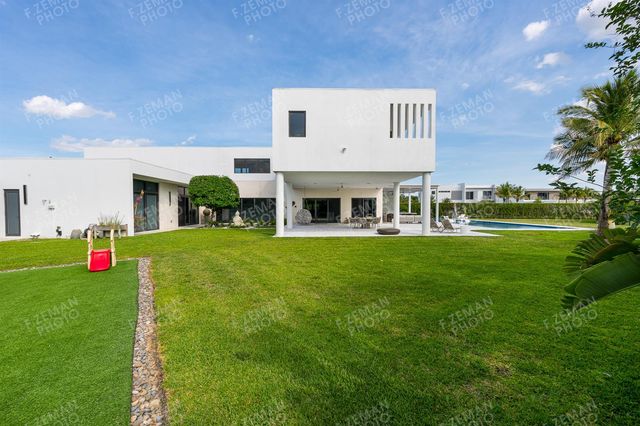 16550 Sunset Way, Weston, FL 33326