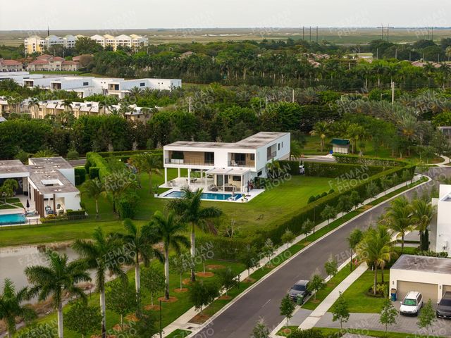16550 Sunset Way, Weston, FL 33326