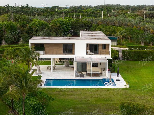 16550 Sunset Way, Weston, FL 33326