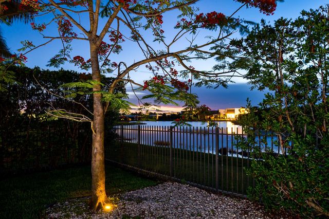 16550 Sunset Way, Weston, FL 33326
