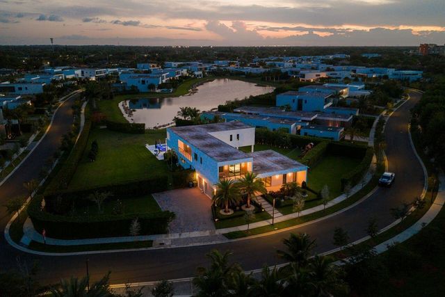 16550 Sunset Way, Weston, FL 33326