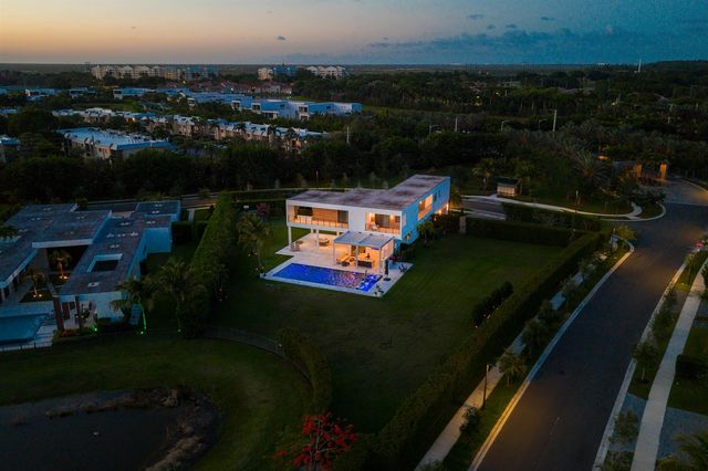 16550 Sunset Way, Weston, FL 33326