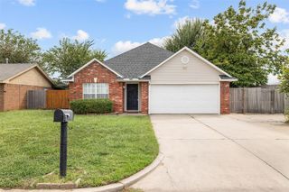 1024 NW 18th Street, Moore, OK 73160