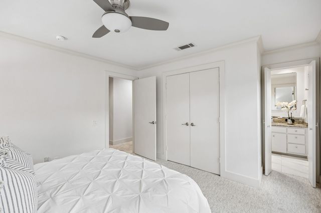 4242 Travis Street 111, Dallas, TX 75205