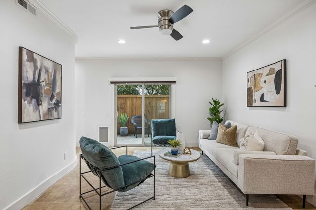 4242 Travis Street 111, Dallas, TX 75205