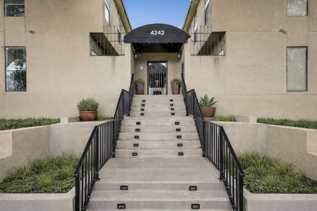 4242 Travis Street 111, Dallas, TX 75205