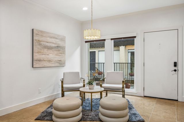 4242 Travis Street 111, Dallas, TX 75205