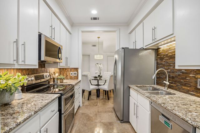 4242 Travis Street 111, Dallas, TX 75205