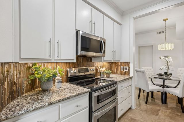 4242 Travis Street 111, Dallas, TX 75205