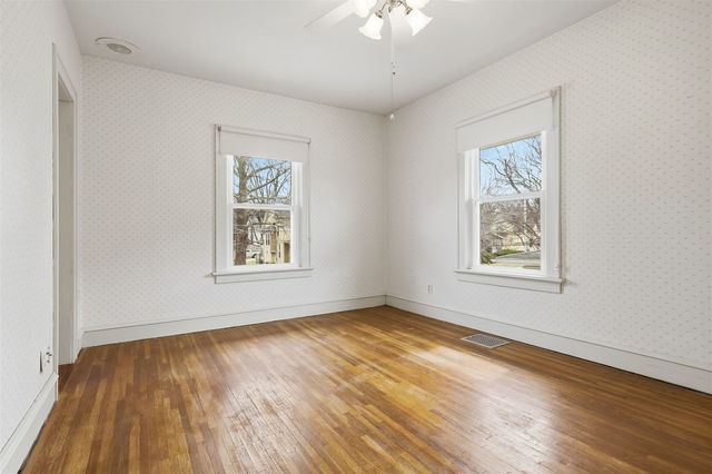 907 S Fell Avenue, Normal, IL 61761