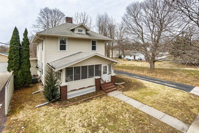 907 S Fell Avenue, Normal, IL 61761