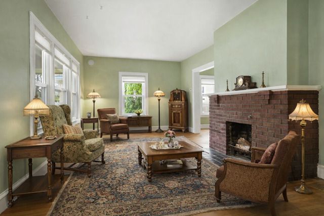 907 S Fell Avenue, Normal, IL 61761