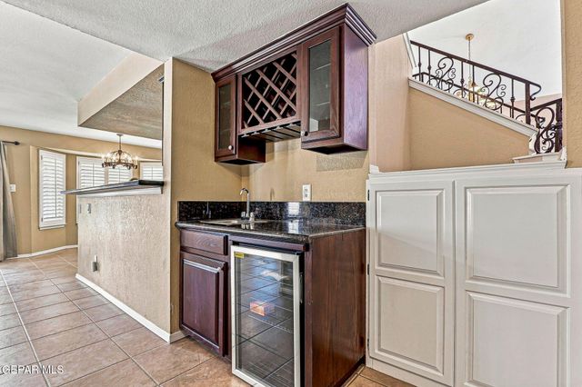 6443 LOMA DE CRISTO Drive, El Paso, TX 79912