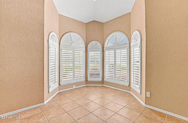 6443 LOMA DE CRISTO Drive, El Paso, TX 79912
