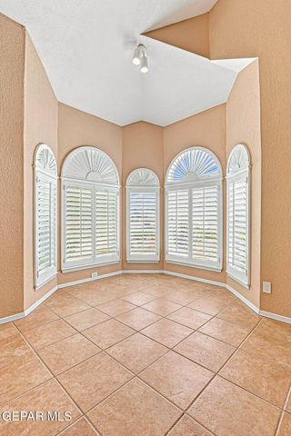 6443 LOMA DE CRISTO Drive, El Paso, TX 79912